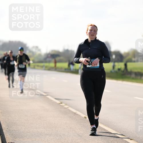 12.04.2026 - 45. Internationalen Wilhelmsburger Insellauf Dr. Thomas Lammeyer http://msf.ph/oto/9449953 12.04.2026 10:40:29 Laufen 44, 10 meine-sportfotos.de