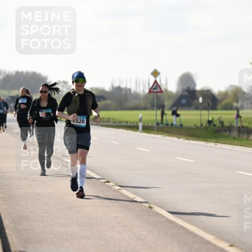 12.04.2026 - 45. Internationalen Wilhelmsburger Insellauf Dr. Thomas Lammeyer http://msf.ph/oto/9449959 12.04.2026 10:40:33 Laufen 2489, 528 meine-sportfotos.de