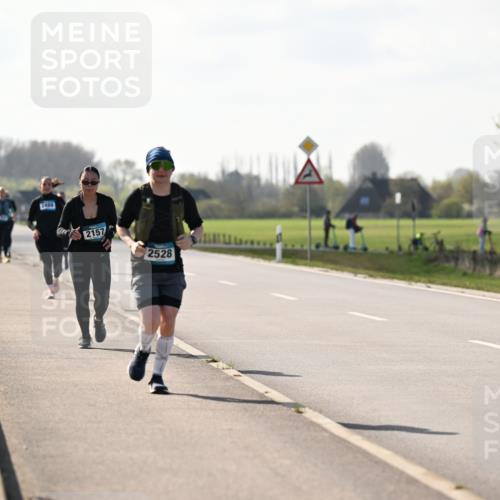 12.04.2026 - 45. Internationalen Wilhelmsburger Insellauf Dr. Thomas Lammeyer http://msf.ph/oto/9449960 12.04.2026 10:40:33 Laufen 2489, 2157, 2528 meine-sportfotos.de