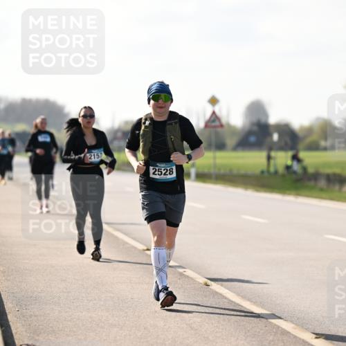 12.04.2026 - 45. Internationalen Wilhelmsburger Insellauf Dr. Thomas Lammeyer http://msf.ph/oto/9449971 12.04.2026 10:40:35 Laufen 2157, 2528 meine-sportfotos.de
