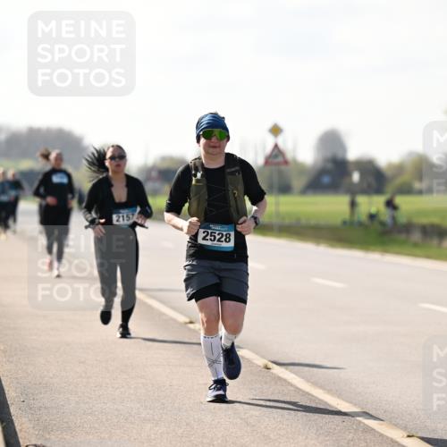 12.04.2026 - 45. Internationalen Wilhelmsburger Insellauf Dr. Thomas Lammeyer http://msf.ph/oto/9449972 12.04.2026 10:40:35 Laufen 2157, 2528 meine-sportfotos.de