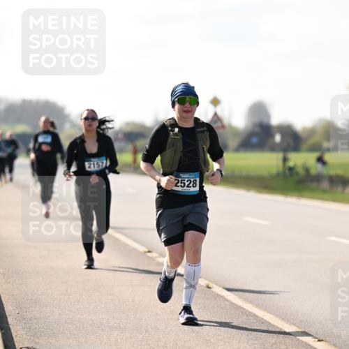 12.04.2026 - 45. Internationalen Wilhelmsburger Insellauf Dr. Thomas Lammeyer http://msf.ph/oto/9449974 12.04.2026 10:40:35 Laufen 2157, 2528 meine-sportfotos.de