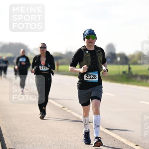 12.04.2026 - 45. Internationalen Wilhelmsburger Insellauf Dr. Thomas Lammeyer http://msf.ph/oto/9449978 12.04.2026 10:40:36 Laufen 215, 2528 meine-sportfotos.de