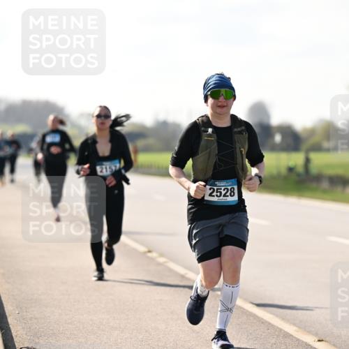12.04.2026 - 45. Internationalen Wilhelmsburger Insellauf Dr. Thomas Lammeyer http://msf.ph/oto/9449979 12.04.2026 10:40:36 Laufen 2528 meine-sportfotos.de