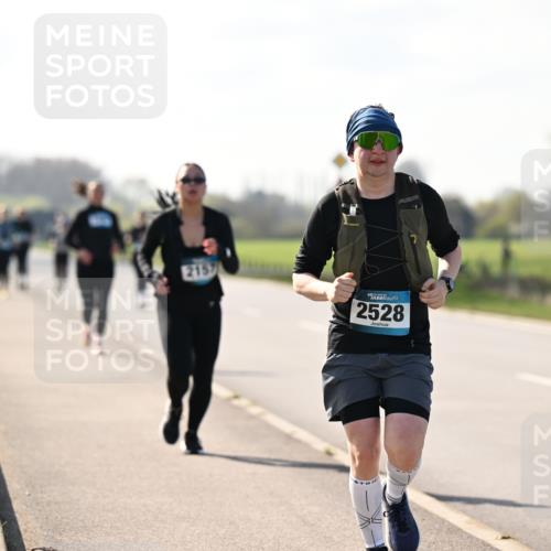 12.04.2026 - 45. Internationalen Wilhelmsburger Insellauf Dr. Thomas Lammeyer http://msf.ph/oto/9449982 12.04.2026 10:40:36 Laufen 2157, 2528 meine-sportfotos.de