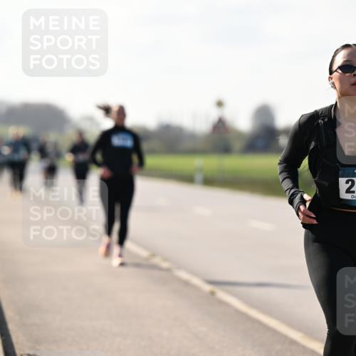 12.04.2026 - 45. Internationalen Wilhelmsburger Insellauf Dr. Thomas Lammeyer http://msf.ph/oto/9450000 12.04.2026 10:40:40 Laufen 2157 meine-sportfotos.de