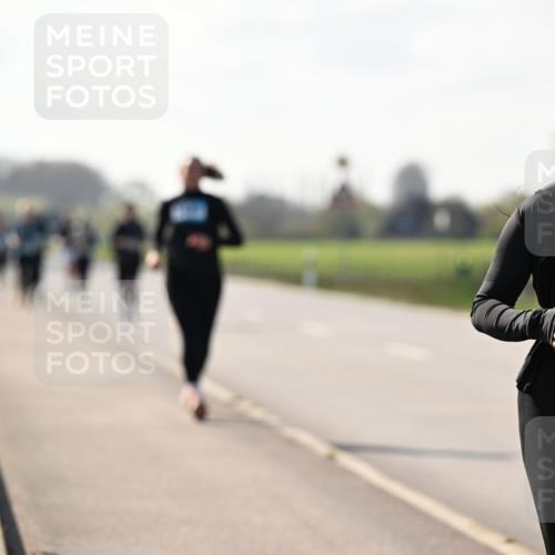 12.04.2026 - 45. Internationalen Wilhelmsburger Insellauf Dr. Thomas Lammeyer http://msf.ph/oto/9450002 12.04.2026 10:40:40 Laufen 45, 2157, 7 meine-sportfotos.de