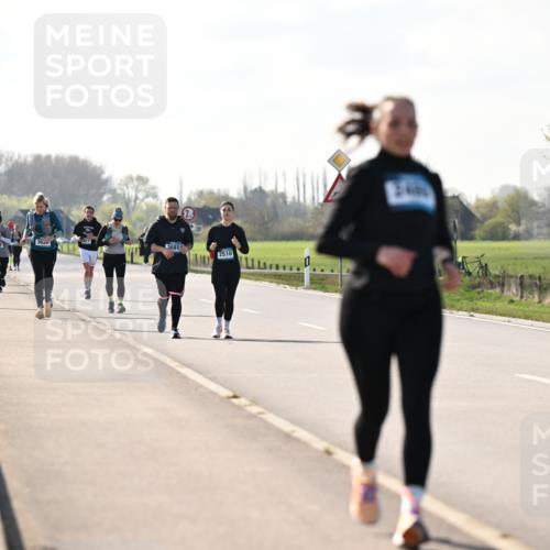12.04.2026 - 45. Internationalen Wilhelmsburger Insellauf Dr. Thomas Lammeyer http://msf.ph/oto/9450010 12.04.2026 10:40:43 Laufen 3622, 3681, 2510 meine-sportfotos.de