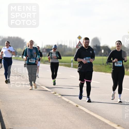 12.04.2026 - 45. Internationalen Wilhelmsburger Insellauf Dr. Thomas Lammeyer http://msf.ph/oto/9450029 12.04.2026 10:40:51 Laufen 3681, 3622, 2510 meine-sportfotos.de