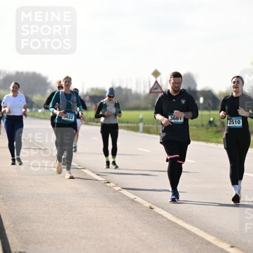 12.04.2026 - 45. Internationalen Wilhelmsburger Insellauf Dr. Thomas Lammeyer http://msf.ph/oto/9450031 12.04.2026 10:40:51 Laufen 3681, 3622, 2510 meine-sportfotos.de