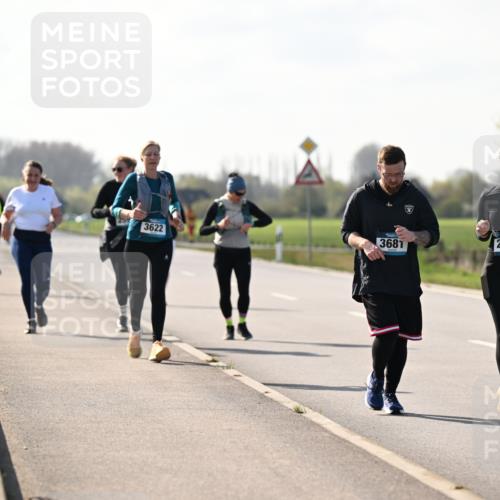 12.04.2026 - 45. Internationalen Wilhelmsburger Insellauf Dr. Thomas Lammeyer http://msf.ph/oto/9450036 12.04.2026 10:40:52 Laufen 3622, 3681, 2510 meine-sportfotos.de