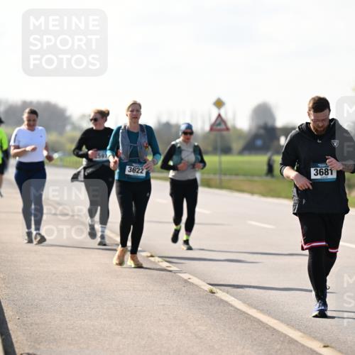 12.04.2026 - 45. Internationalen Wilhelmsburger Insellauf Dr. Thomas Lammeyer http://msf.ph/oto/9450043 12.04.2026 10:40:53 Laufen 3681, 3622, 2510 meine-sportfotos.de