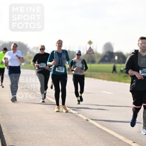 12.04.2026 - 45. Internationalen Wilhelmsburger Insellauf Dr. Thomas Lammeyer http://msf.ph/oto/9450046 12.04.2026 10:40:53 Laufen 3622, 3681 meine-sportfotos.de
