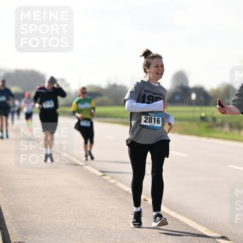 12.04.2026 - 45. Internationalen Wilhelmsburger Insellauf Dr. Thomas Lammeyer http://msf.ph/oto/9450074 12.04.2026 10:41:03 Laufen 198, 2816, 2817 meine-sportfotos.de