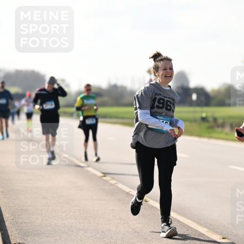 12.04.2026 - 45. Internationalen Wilhelmsburger Insellauf Dr. Thomas Lammeyer http://msf.ph/oto/9450075 12.04.2026 10:41:03 Laufen 196, 2817 meine-sportfotos.de