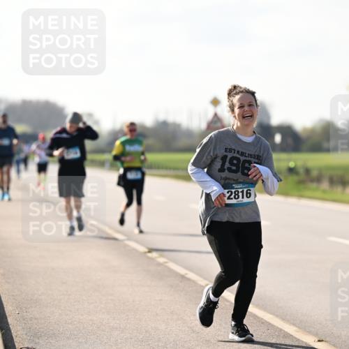12.04.2026 - 45. Internationalen Wilhelmsburger Insellauf Dr. Thomas Lammeyer http://msf.ph/oto/9450076 12.04.2026 10:41:03 Laufen 196, 2816, 2817 meine-sportfotos.de