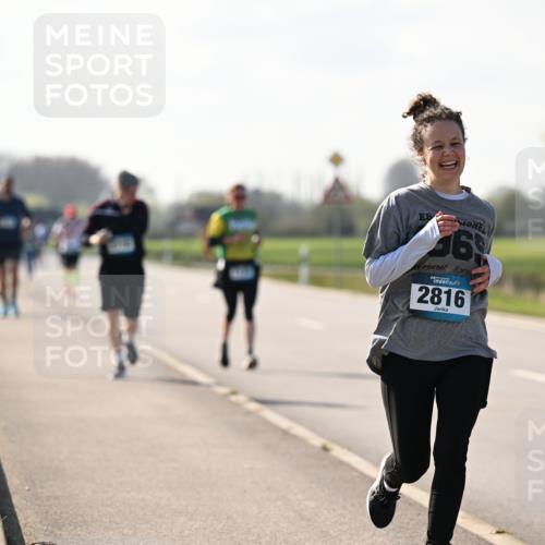 12.04.2026 - 45. Internationalen Wilhelmsburger Insellauf Dr. Thomas Lammeyer http://msf.ph/oto/9450081 12.04.2026 10:41:04 Laufen 56, 2816 meine-sportfotos.de