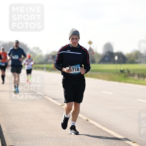 12.04.2026 - 45. Internationalen Wilhelmsburger Insellauf Dr. Thomas Lammeyer http://msf.ph/oto/9450094 12.04.2026 10:41:09 Laufen 718, 2135 meine-sportfotos.de