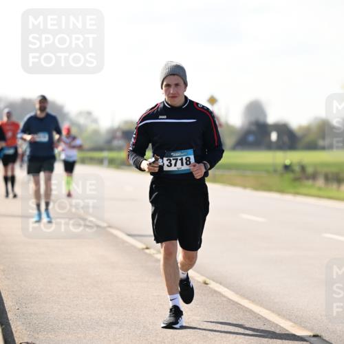 12.04.2026 - 45. Internationalen Wilhelmsburger Insellauf Dr. Thomas Lammeyer http://msf.ph/oto/9450096 12.04.2026 10:41:09 Laufen 3718, 2135 meine-sportfotos.de