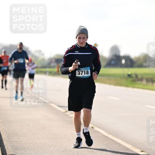 12.04.2026 - 45. Internationalen Wilhelmsburger Insellauf Dr. Thomas Lammeyer http://msf.ph/oto/9450097 12.04.2026 10:41:09 Laufen 3718, 2135 meine-sportfotos.de
