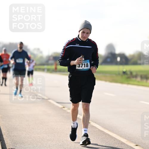 12.04.2026 - 45. Internationalen Wilhelmsburger Insellauf Dr. Thomas Lammeyer http://msf.ph/oto/9450098 12.04.2026 10:41:09 Laufen 3718 meine-sportfotos.de