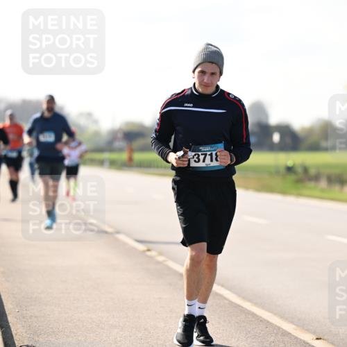 12.04.2026 - 45. Internationalen Wilhelmsburger Insellauf Dr. Thomas Lammeyer http://msf.ph/oto/9450100 12.04.2026 10:41:10 Laufen 3718 meine-sportfotos.de
