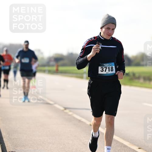 12.04.2026 - 45. Internationalen Wilhelmsburger Insellauf Dr. Thomas Lammeyer http://msf.ph/oto/9450104 12.04.2026 10:41:10 Laufen 3718 meine-sportfotos.de