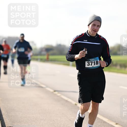12.04.2026 - 45. Internationalen Wilhelmsburger Insellauf Dr. Thomas Lammeyer http://msf.ph/oto/9450105 12.04.2026 10:41:10 Laufen 3718 meine-sportfotos.de