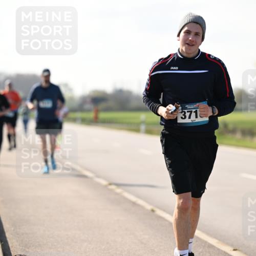 12.04.2026 - 45. Internationalen Wilhelmsburger Insellauf Dr. Thomas Lammeyer http://msf.ph/oto/9450106 12.04.2026 10:41:10 Laufen 45, 3718 meine-sportfotos.de