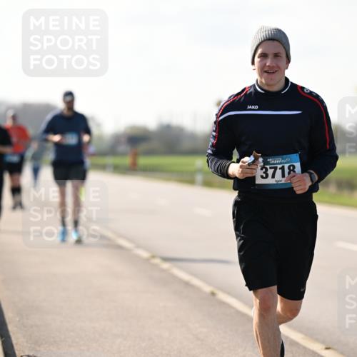 12.04.2026 - 45. Internationalen Wilhelmsburger Insellauf Dr. Thomas Lammeyer http://msf.ph/oto/9450107 12.04.2026 10:41:10 Laufen 45, 3718 meine-sportfotos.de