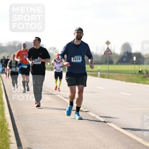 12.04.2026 - 45. Internationalen Wilhelmsburger Insellauf Dr. Thomas Lammeyer http://msf.ph/oto/9450112 12.04.2026 10:41:14 Laufen 2565, 2410 meine-sportfotos.de