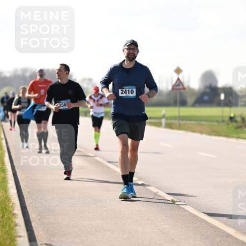 12.04.2026 - 45. Internationalen Wilhelmsburger Insellauf Dr. Thomas Lammeyer http://msf.ph/oto/9450113 12.04.2026 10:41:14 Laufen 256, 2410 meine-sportfotos.de