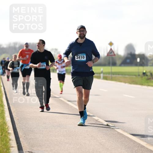 12.04.2026 - 45. Internationalen Wilhelmsburger Insellauf Dr. Thomas Lammeyer http://msf.ph/oto/9450114 12.04.2026 10:41:14 Laufen 565, 2410 meine-sportfotos.de