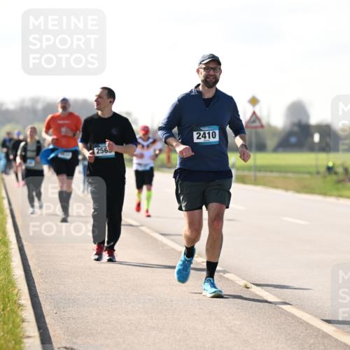12.04.2026 - 45. Internationalen Wilhelmsburger Insellauf Dr. Thomas Lammeyer http://msf.ph/oto/9450117 12.04.2026 10:41:14 Laufen 256, 2410 meine-sportfotos.de