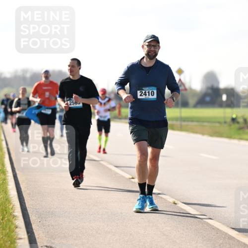 12.04.2026 - 45. Internationalen Wilhelmsburger Insellauf Dr. Thomas Lammeyer http://msf.ph/oto/9450118 12.04.2026 10:41:14 Laufen 256, 2410 meine-sportfotos.de