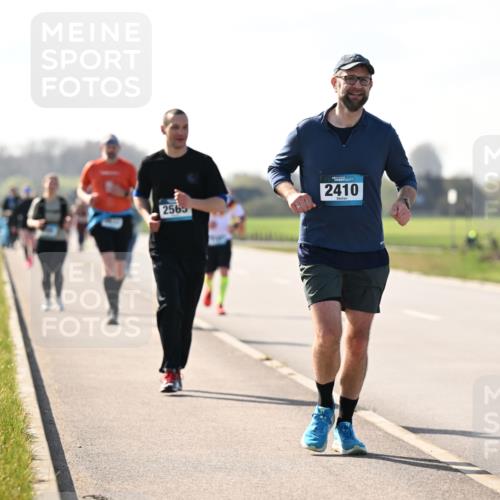 12.04.2026 - 45. Internationalen Wilhelmsburger Insellauf Dr. Thomas Lammeyer http://msf.ph/oto/9450123 12.04.2026 10:41:15 Laufen 2565, 2410 meine-sportfotos.de