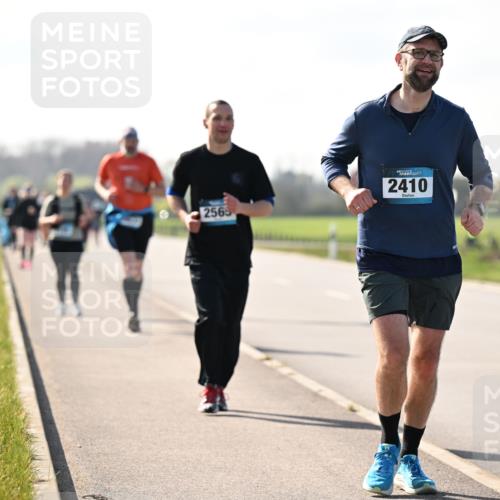 12.04.2026 - 45. Internationalen Wilhelmsburger Insellauf Dr. Thomas Lammeyer http://msf.ph/oto/9450125 12.04.2026 10:41:16 Laufen 2565, 2410 meine-sportfotos.de