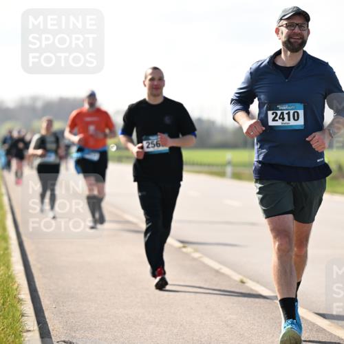 12.04.2026 - 45. Internationalen Wilhelmsburger Insellauf Dr. Thomas Lammeyer http://msf.ph/oto/9450126 12.04.2026 10:41:16 Laufen 256, 4, 2410 meine-sportfotos.de