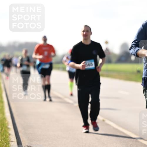 12.04.2026 - 45. Internationalen Wilhelmsburger Insellauf Dr. Thomas Lammeyer http://msf.ph/oto/9450133 12.04.2026 10:41:17 Laufen 365, 2410 meine-sportfotos.de