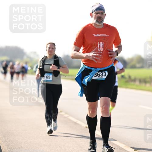 12.04.2026 - 45. Internationalen Wilhelmsburger Insellauf Dr. Thomas Lammeyer http://msf.ph/oto/9450163 12.04.2026 10:41:22 Laufen 165, 30, 3633 meine-sportfotos.de