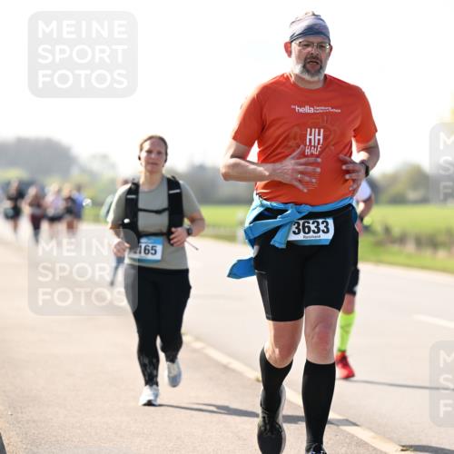 12.04.2026 - 45. Internationalen Wilhelmsburger Insellauf Dr. Thomas Lammeyer http://msf.ph/oto/9450164 12.04.2026 10:41:22 Laufen 165, 30, 3633 meine-sportfotos.de