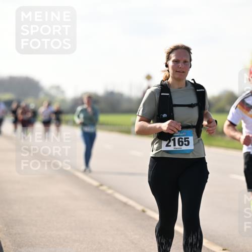 12.04.2026 - 45. Internationalen Wilhelmsburger Insellauf Dr. Thomas Lammeyer http://msf.ph/oto/9450176 12.04.2026 10:41:25 Laufen 2165, 4191 meine-sportfotos.de