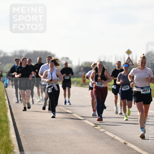 12.04.2026 - 45. Internationalen Wilhelmsburger Insellauf Dr. Thomas Lammeyer http://msf.ph/oto/9450227 12.04.2026 10:41:40 Laufen 2526, 3688, 3847, 45, 2, 2023, 1920, 3832 meine-sportfotos.de