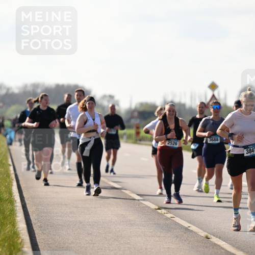 12.04.2026 - 45. Internationalen Wilhelmsburger Insellauf Dr. Thomas Lammeyer http://msf.ph/oto/9450229 12.04.2026 10:41:41 Laufen 3688, 2526, 3847, 200, 3832 meine-sportfotos.de