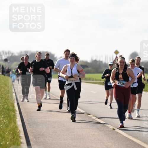12.04.2026 - 45. Internationalen Wilhelmsburger Insellauf Dr. Thomas Lammeyer http://msf.ph/oto/9450242 12.04.2026 10:41:43 Laufen 3688, 24, 2526, 425, 33 meine-sportfotos.de