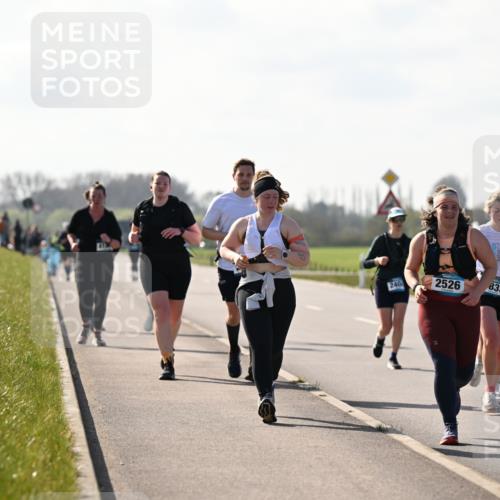 12.04.2026 - 45. Internationalen Wilhelmsburger Insellauf Dr. Thomas Lammeyer http://msf.ph/oto/9450246 12.04.2026 10:41:44 Laufen 240, 2526, 833, 3688 meine-sportfotos.de