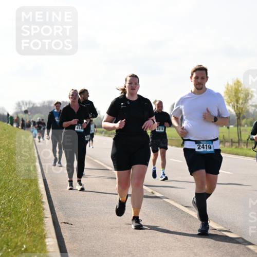 12.04.2026 - 45. Internationalen Wilhelmsburger Insellauf Dr. Thomas Lammeyer http://msf.ph/oto/9450269 12.04.2026 10:41:49 Laufen 4136, 4918, 2419, 2404 meine-sportfotos.de