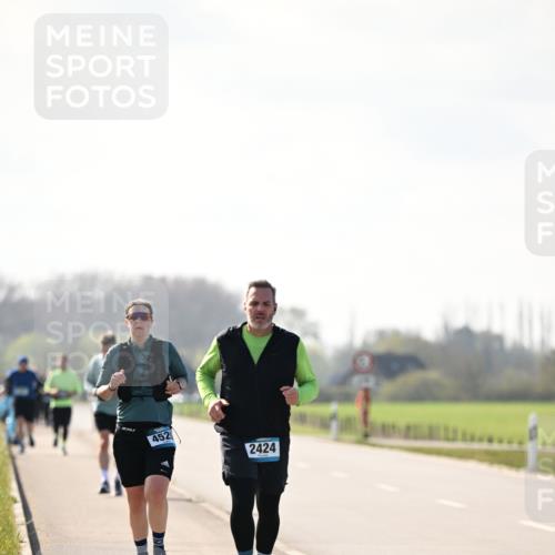 12.04.2026 - 45. Internationalen Wilhelmsburger Insellauf Dr. Thomas Lammeyer http://msf.ph/oto/9450378 12.04.2026 10:43:13 Laufen 452, 2424 meine-sportfotos.de
