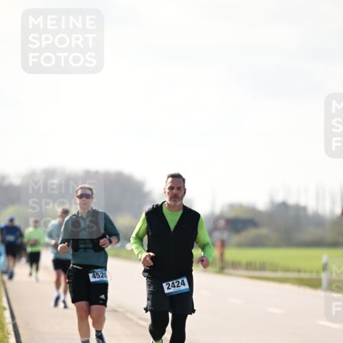 12.04.2026 - 45. Internationalen Wilhelmsburger Insellauf Dr. Thomas Lammeyer http://msf.ph/oto/9450383 12.04.2026 10:43:14 Laufen 4520, 2424 meine-sportfotos.de