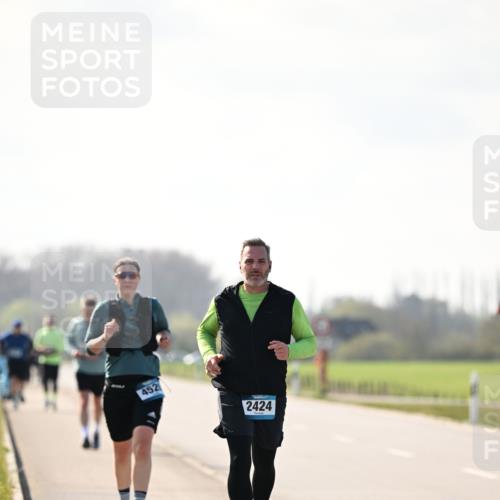12.04.2026 - 45. Internationalen Wilhelmsburger Insellauf Dr. Thomas Lammeyer http://msf.ph/oto/9450384 12.04.2026 10:43:14 Laufen 452, 2424 meine-sportfotos.de